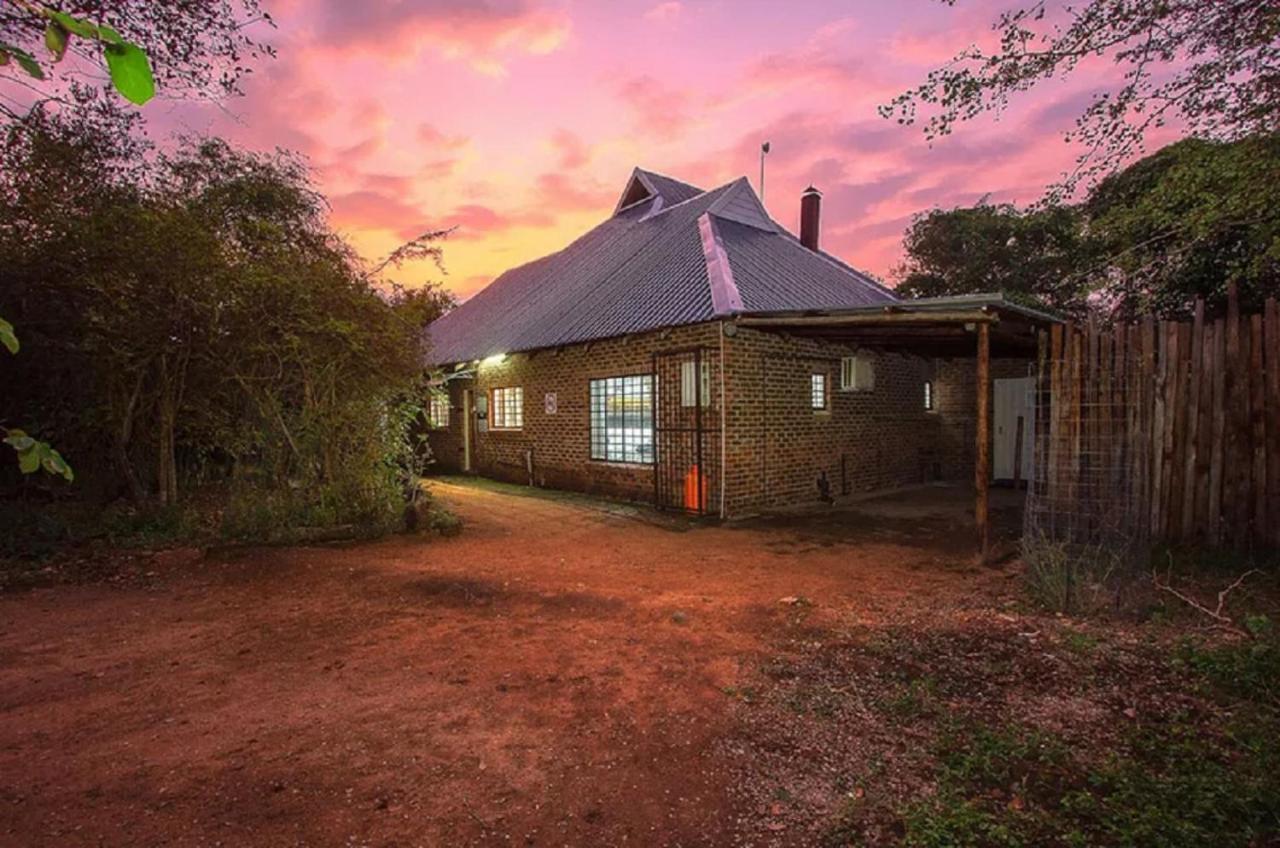 Kruger Wild Dog Inn Marloth Park Exterior foto
