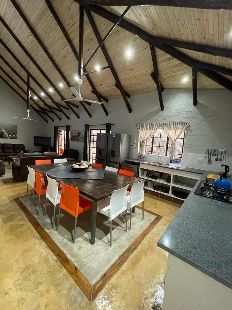 Kruger Wild Dog Inn Marloth Park Exterior foto